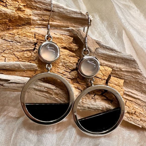 Elle Dangle Earrings - Picture 1 of 2